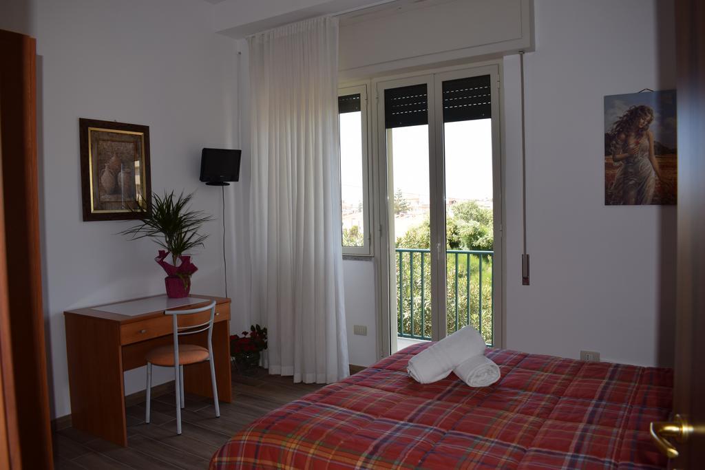 Punta Di Mola Bed & Breakfast Marina di Ragusa Ngoại thất bức ảnh